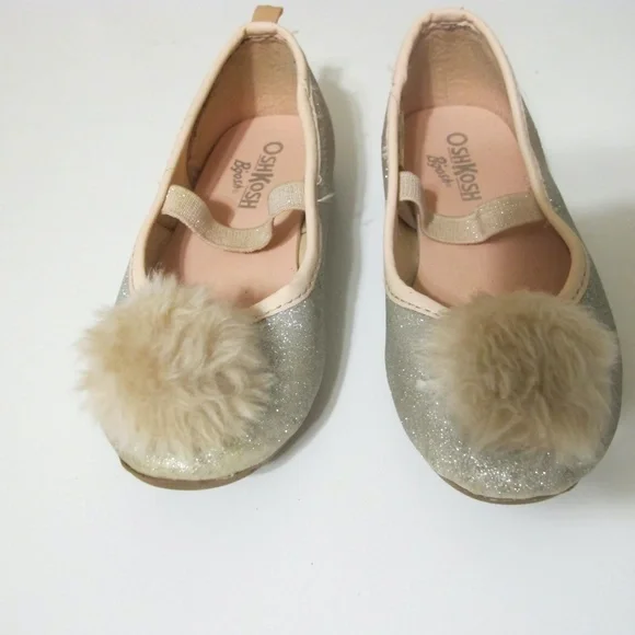 Girls Osh Kosh B'Gosh Toddler Shoes Ballet Flats Easy Slip on Pom Pom Size 7 GUC - Picture 3 of 5
